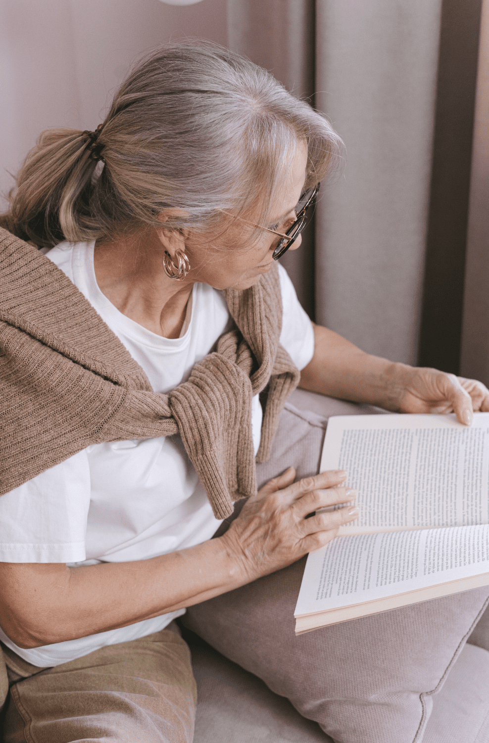 Website Graphics Eldery Reading